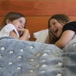 Magic Glow In The Dark Blanket – Star & Moon Luminous Plush Throw - صورة 7