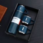 🏷️ Vacuum Flask Set – 500ML Stainless Steel Business Thermos with 3 Cups - صورة 4