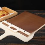 Effortless Pizza Transfer Shovel with Comfort Grip - صورة 2