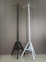 Elegant Vertical Clothes Rack - Middle Eastern Design - صورة 9