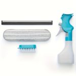 4-in-1 Glass Cleaner Brush with Built-In Spray Bottle - صورة 4