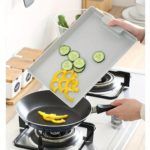 WIEZ Versatile Bamboo Cutting Board with Tray - صورة 4