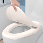 Silent-Closing Toilet Seat with Non-Slip Grip - صورة 2